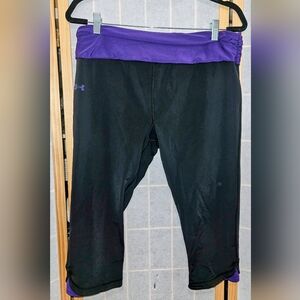 Under Armour Black and Purple Athletic Capris Pants - Size XL